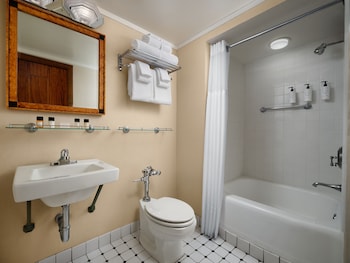 Standard Room, 2 Queen Beds (Stateroom)