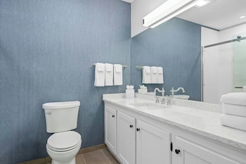 Suite, Multiple Beds