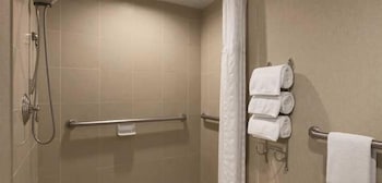 Suite, 1 King Bed, Accessible, Bathtub (Mobility & Hearing)