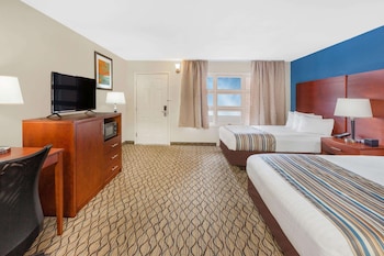 Standard Room, 2 Queen Beds, Courtyard View