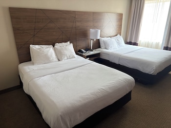 Room, 2 Queen Beds, Non Smoking
