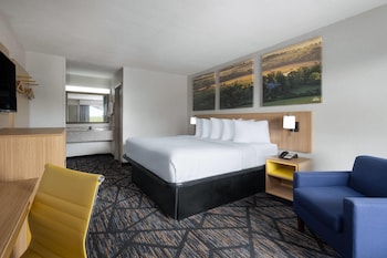 Standard Room, 1 King Bed