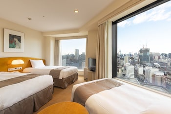 Main Tower Corner Twin Room with Extra Bed, Non-Smoking (18th-26th floors)