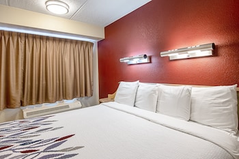 Superior Room, 1 King Bed, Accessible, Non Smoking (Roll-In Shower)