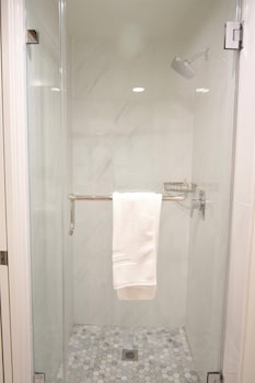 Suite, 1 King Bed, Non Smoking