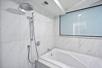 Suite, 1 King Bed, Non Smoking