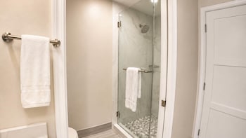 Suite, 1 King Bed, Non Smoking