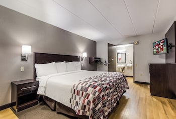 Superior Room, 1 King Bed, Accessible (Smoke Free)