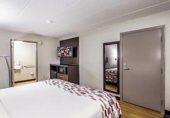Superior Room, 1 King Bed, Accessible (Smoke Free)