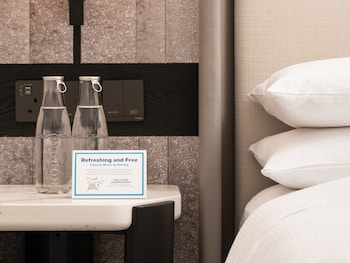 King Deluxe High Floor City View Room