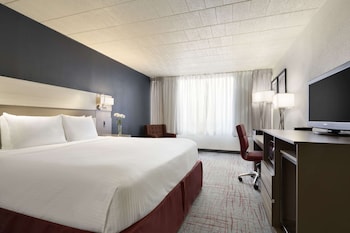 Room, 1 King Bed, Accessible, Non Smoking (Mobility)