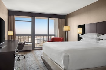 Standard Room, 1 King Bed (Mobility/Hearing Accessible, Tub)