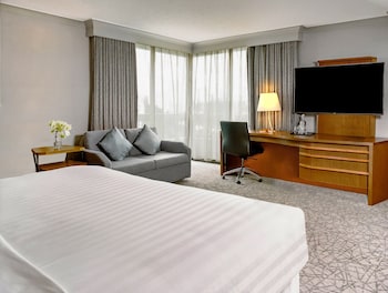 Junior Suite, 1 King Bed (Walk In Shower)