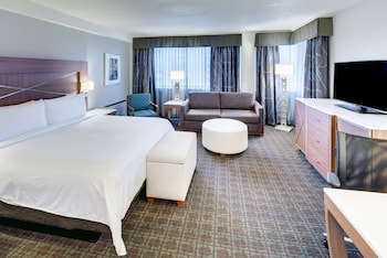 Room, 1 King Bed, Non Smoking, Corner