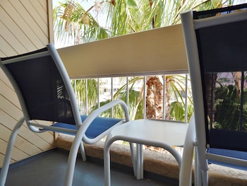 Deluxe Room, 1 King Bed, Balcony