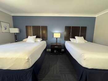 Executive Room, 2 Queen Beds, Jetted Tub