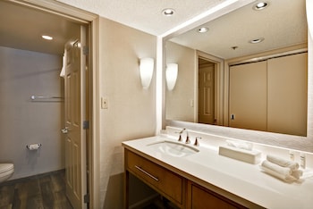 Suite, 1 King Bed with Sofa bed, Kitchen
