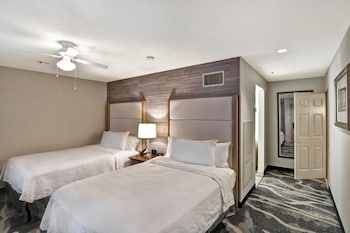 Suite, Multiple Bedrooms