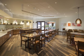 Club Room, 2 Queen Beds, Club Lounge Access, Partial Ocean View