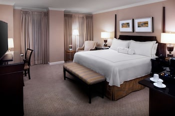 Luxury Room, 1 King Bed, Mobility Accessible