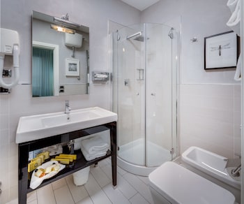 Double or Twin Room, 2 Bedrooms, Connecting Rooms