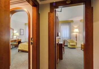 Double or Twin Room, 2 Bedrooms, Connecting Rooms