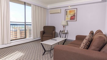 Premium Suite, 2 Twin Beds, Kitchen, Corner