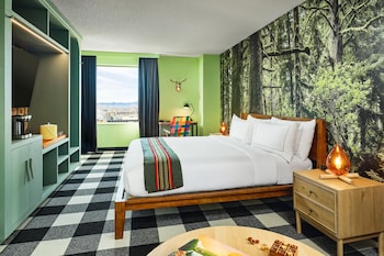 Room, 1 King Bed (Camp Curtis)