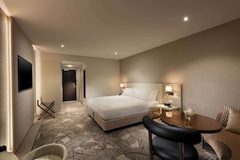 King Executive Room with View