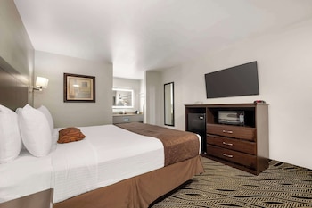 Standard Room, 1 King Bed, Smoking
