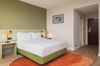Superior Room, 1 Queen Bed, Bathtub
