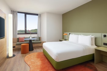 Superior Room, 1 Queen Bed, Bathtub