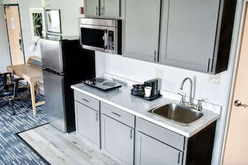 Room, 2 Queen Beds, Non Smoking, Kitchenette