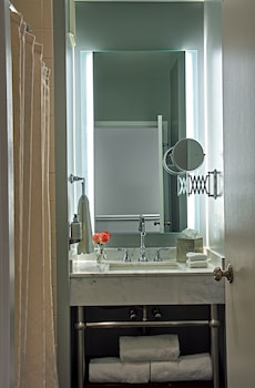 Junior Suite, Mobility Accessible (Rosecliff)
