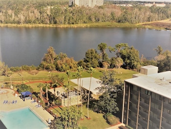 Room, 1 King Bed with Sofa bed, Non Smoking, Lake View (Lake Buena Vista View)