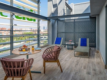 Deluxe Room, 1 Double Bed, Terrace