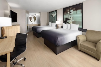 Room, 2 Queen Beds, Non Smoking