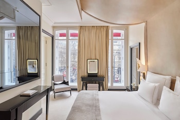 Signature Suite (George V)