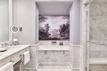 Suite (Prestige Champs Elysées)