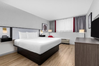 Suite, 1 King Bed, Non Smoking