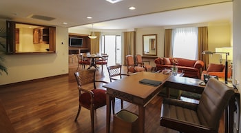 Suite, 1 King Bed
