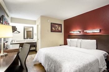 Standard Room, 1 King Bed (Smoke Free)