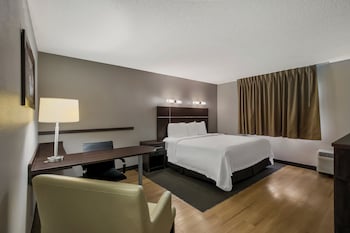 Superior Room, 1 King Bed (Smoke Free)