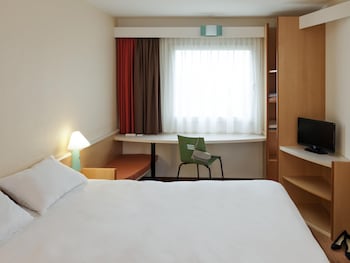 Double Room, 1 Double Bed (New Sleep Easy Concept)