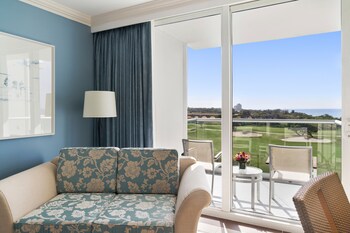 Room, 2 Queen Beds, Non Smoking, Partial Ocean View