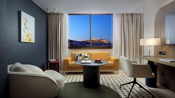 Club Suite, 1 Bedroom, Balcony (Club Louge Access, Acropolis View)