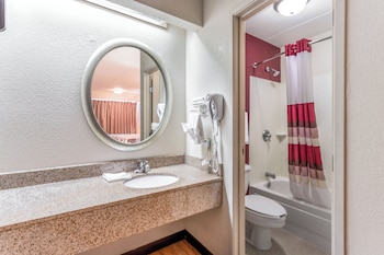 Superior Room, 1 King Bed, Smoking