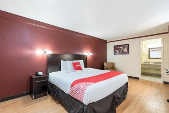 Room, 1 King Bed, Smoking