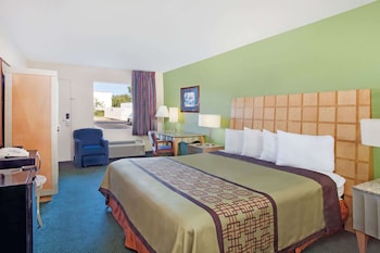 Room, 2 Queen Beds, Non Smoking