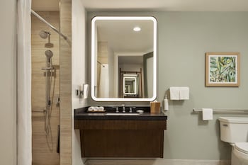 Room, 1 King Bed, Accessible, Resort View (Roll-In Shower)